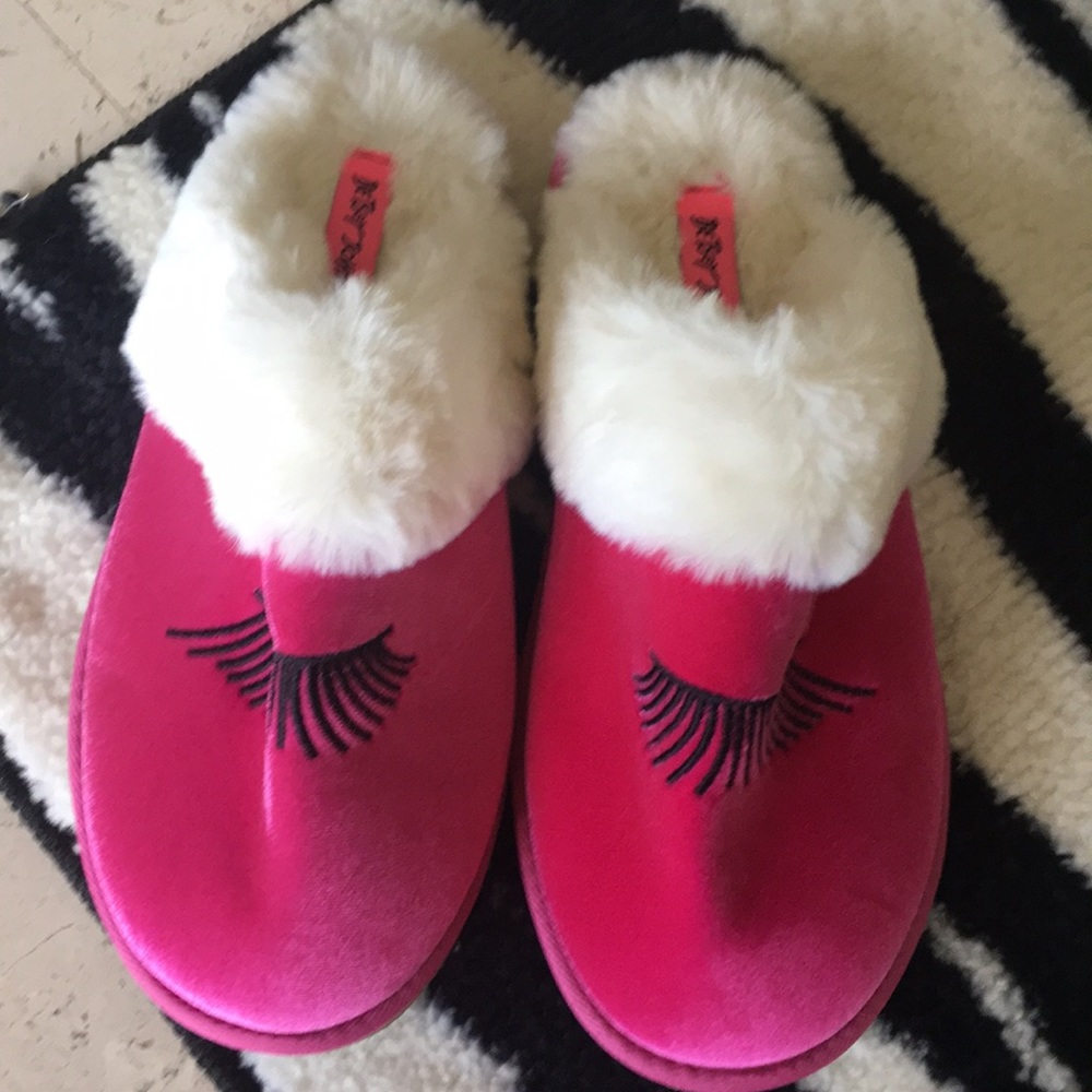 Betsey Johnson slippers size 7/8 - Picture 2 of 7